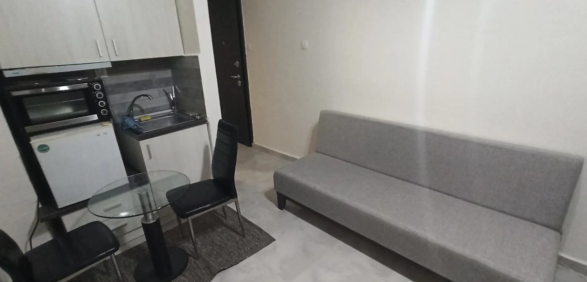Beautiful 1-Bedroom Apartment Next To Center Thessaloniki