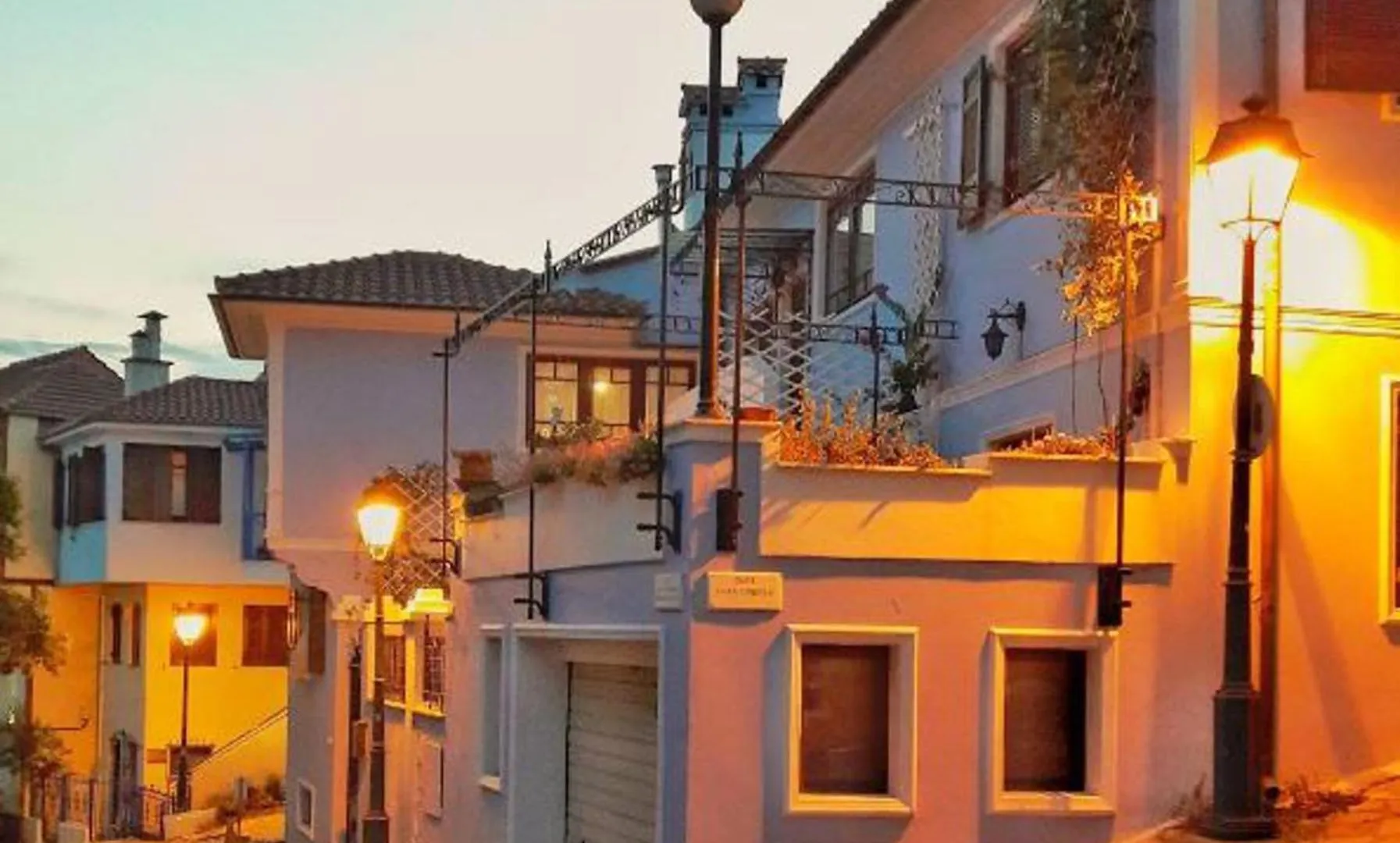 Beautiful 1-Bedroom Apartment Next To Center Thessaloniki